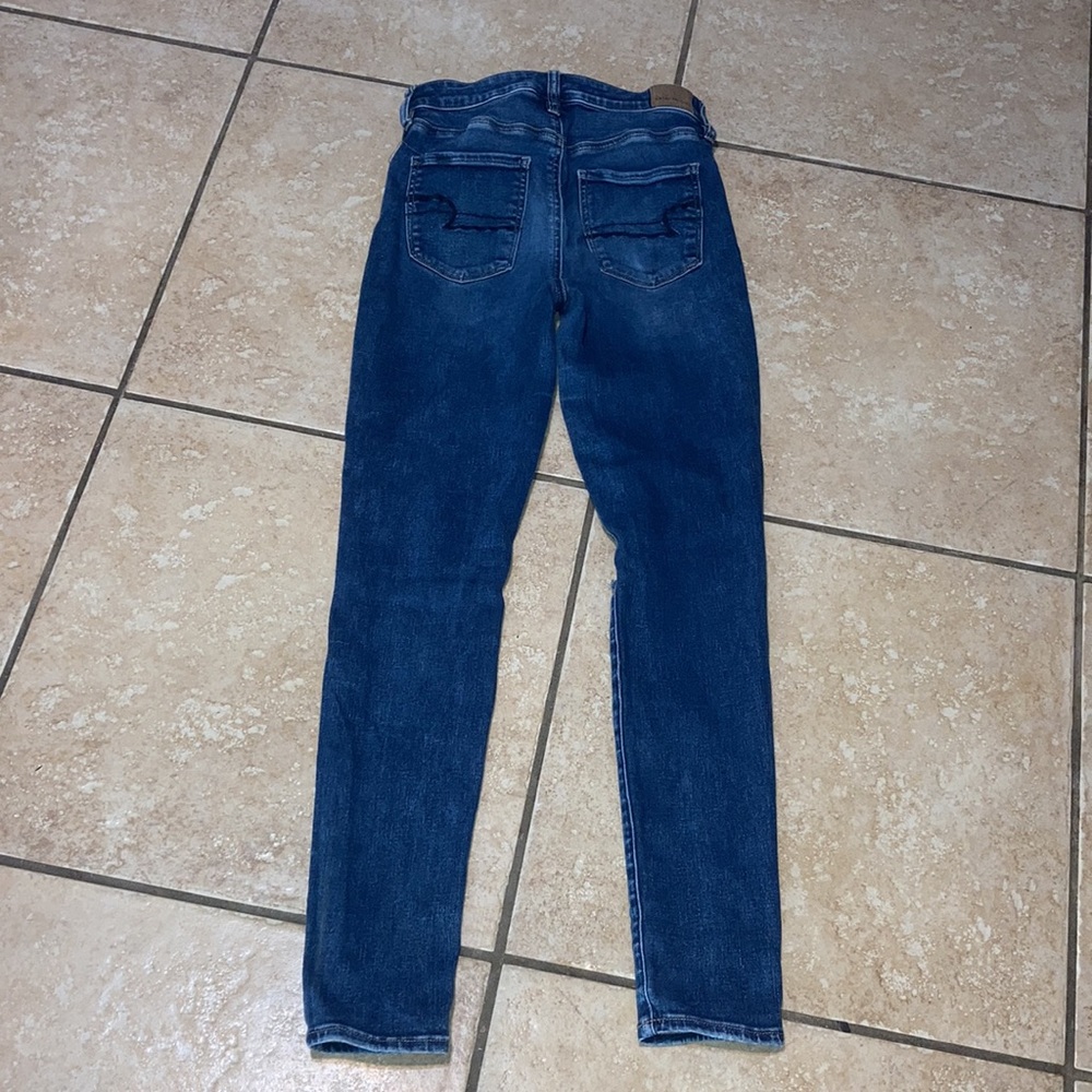 American Eagle Super high rise jeans 4 long - Picture 2 of 3